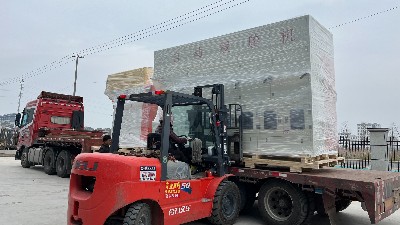 自動浸膠機、自動噴膠機發貨河南汽車（chē）橡膠減震客戶